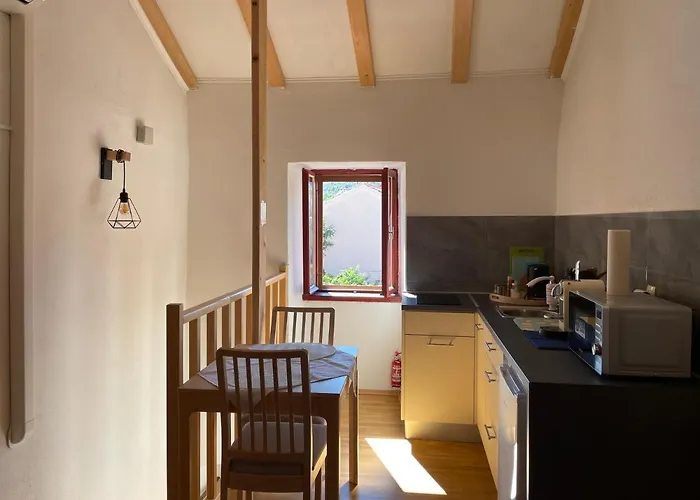 Vesna דירה סקארדין