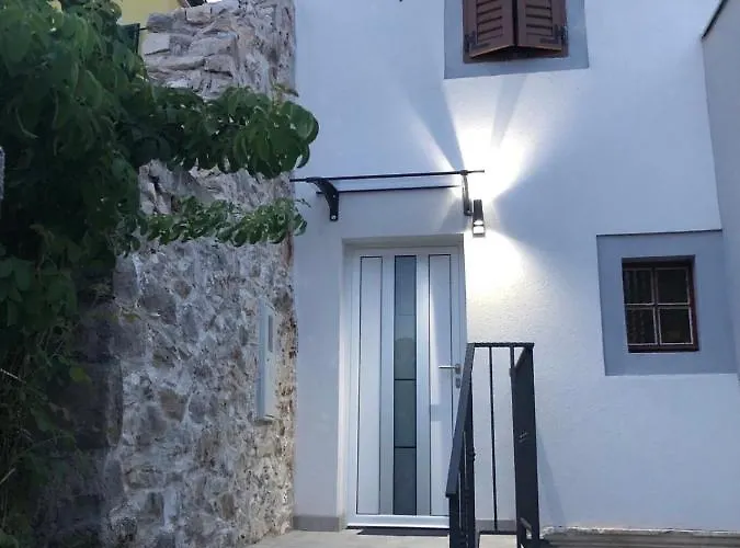 Vesna סקארדין